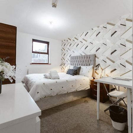 Whitechapel En-Suite Beds To Stay London Exterior foto