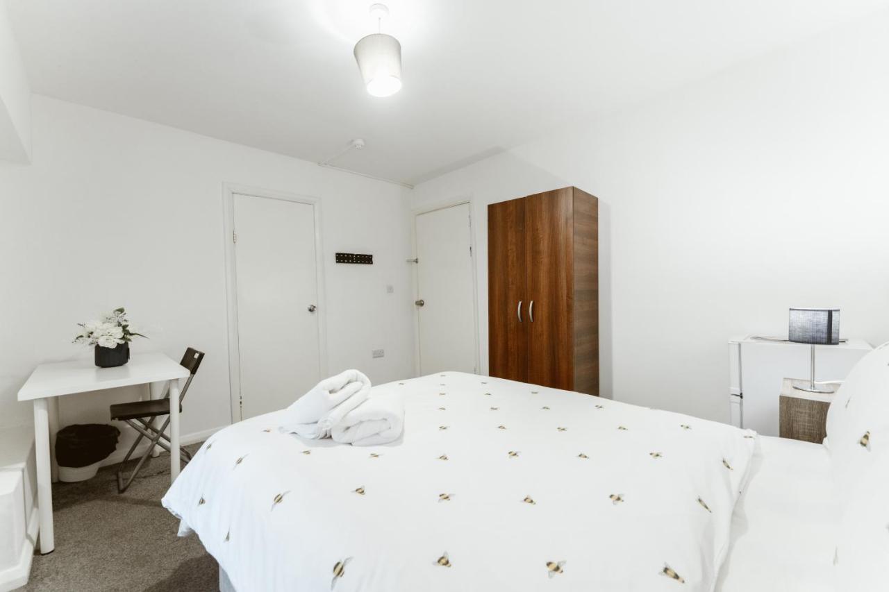 Whitechapel En-Suite Beds To Stay London Exterior foto